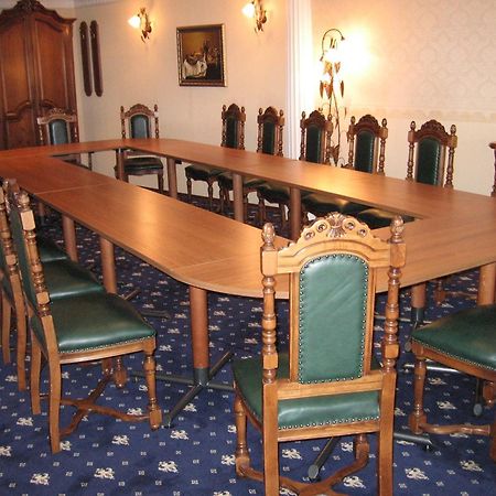 Grand Hotel London Varna Exteriér fotografie The table of the Landtag of the Free State of Saxony