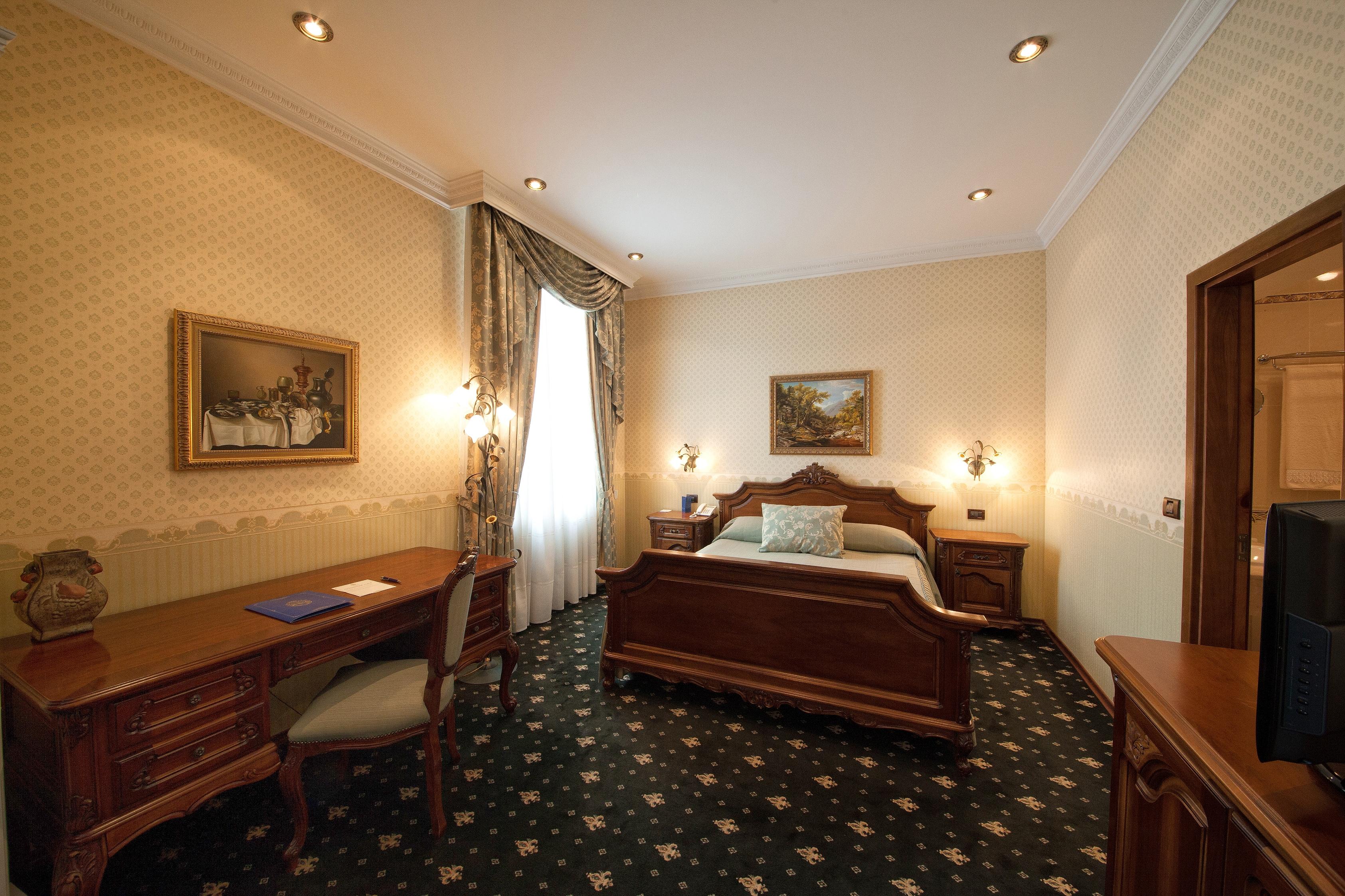 Grand Hotel London Varna Exteriér fotografie A room at the hotel