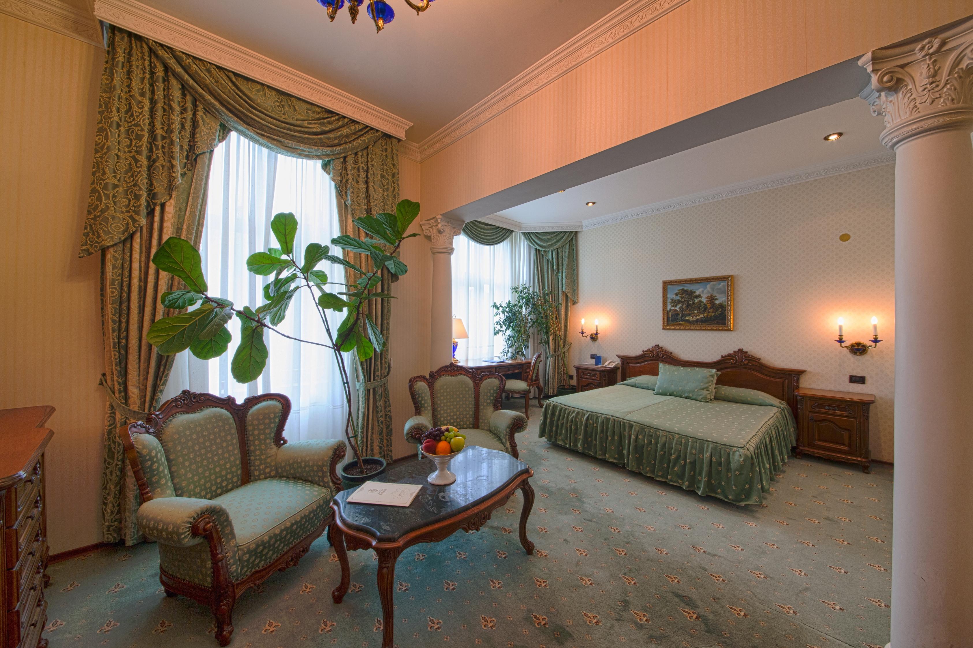 Grand Hotel London Varna Exteriér fotografie A suite at the Grand Hotel