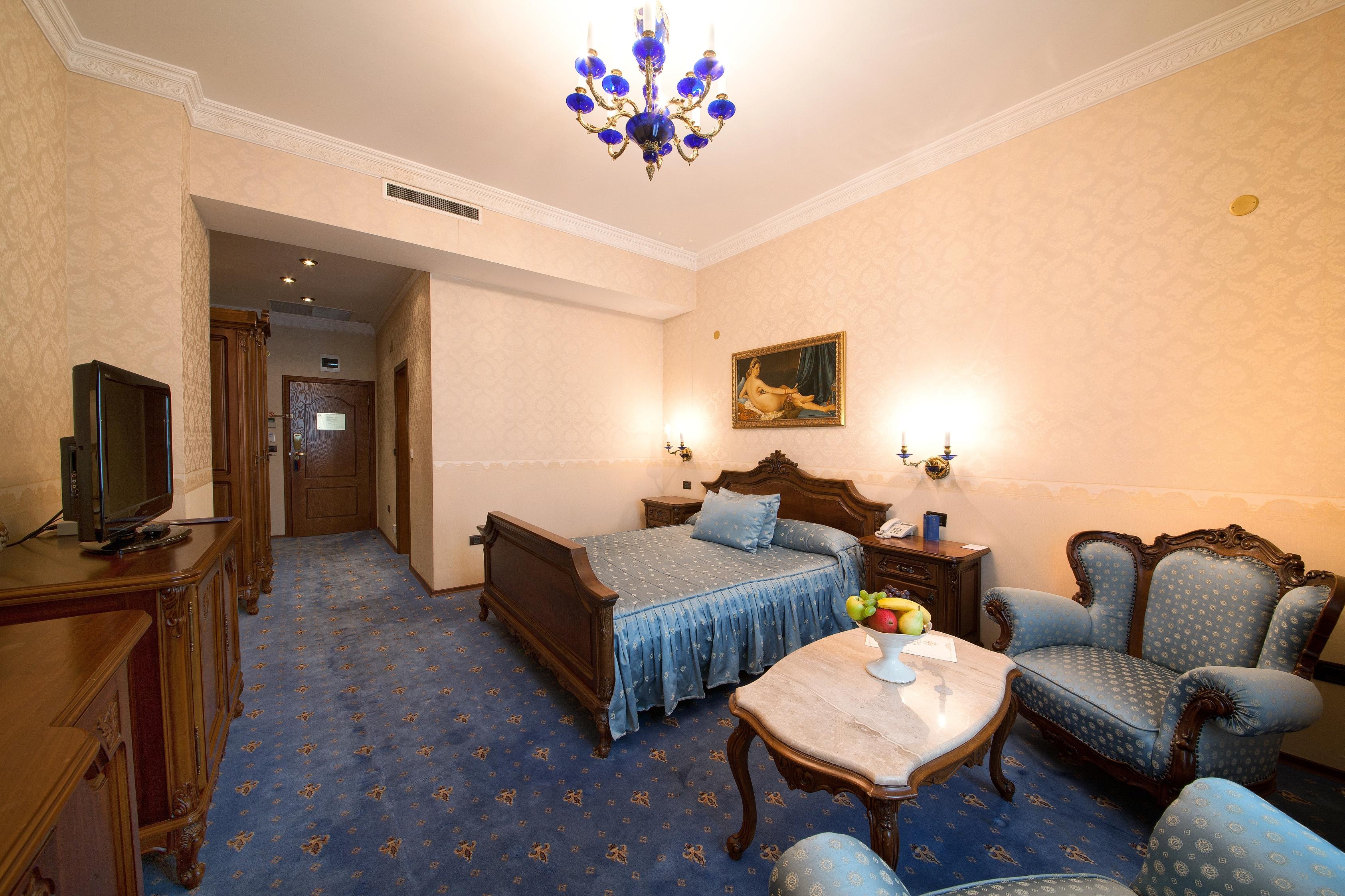 Grand Hotel London Varna Exteriér fotografie A room at the hotel