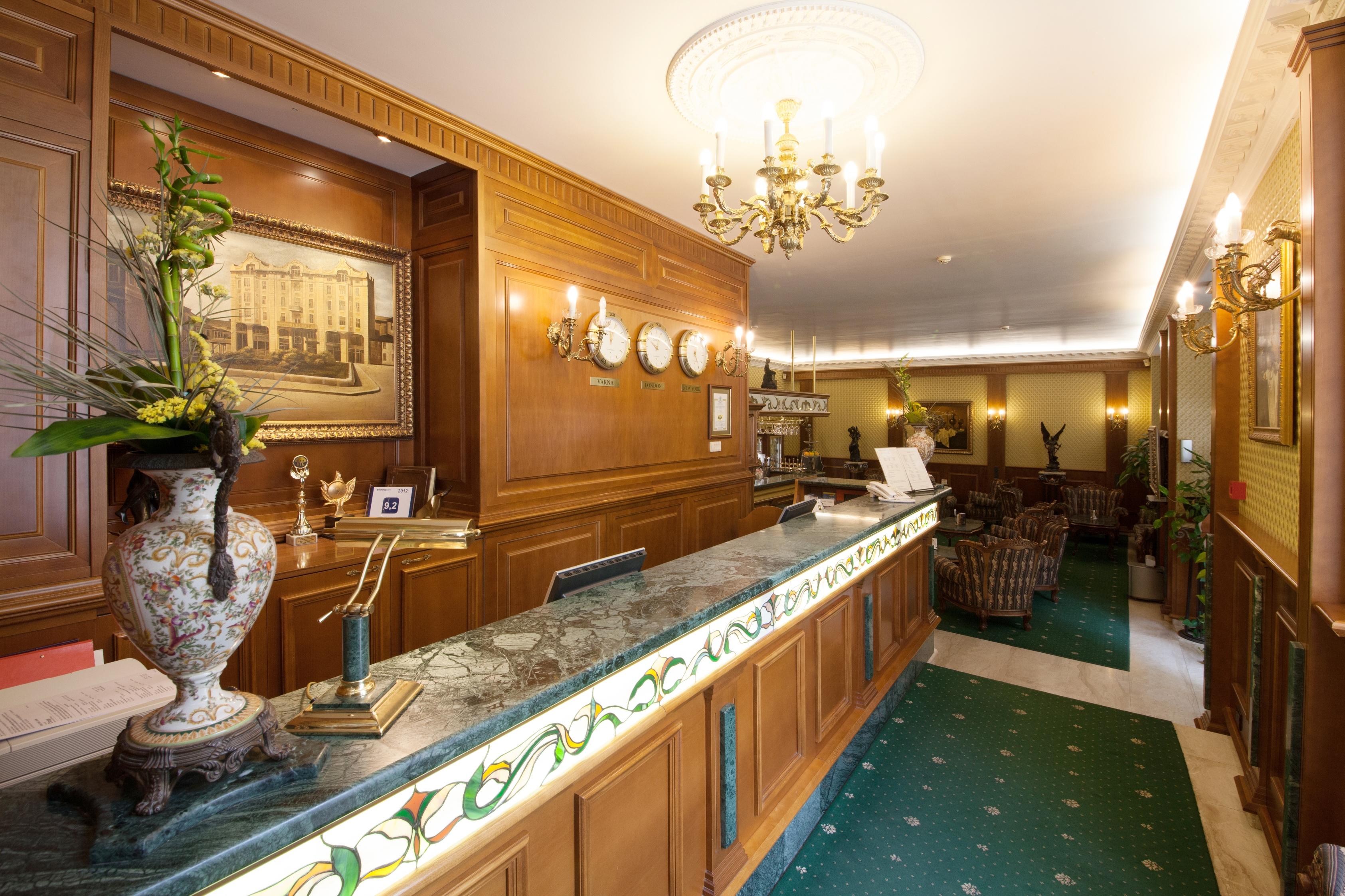 Grand Hotel London Varna Exteriér fotografie Reception