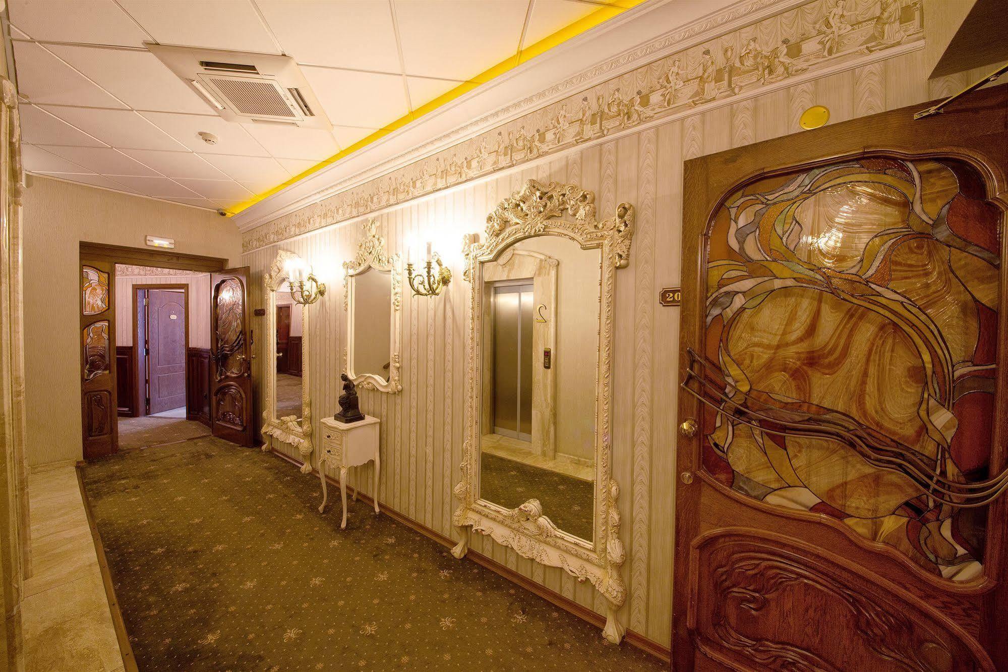 Grand Hotel London Varna Exteriér fotografie Interior of the hotel